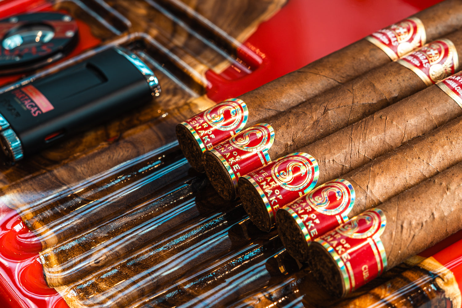 Exclusive Cigar Tray aus Epoxidharz in rot
