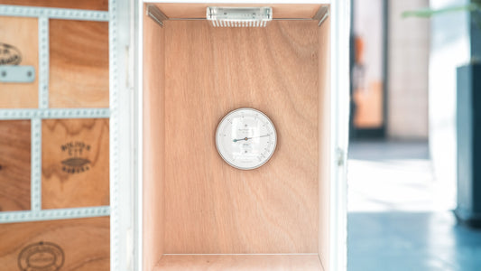 Humidor Innenansicht mit Hygrometer
